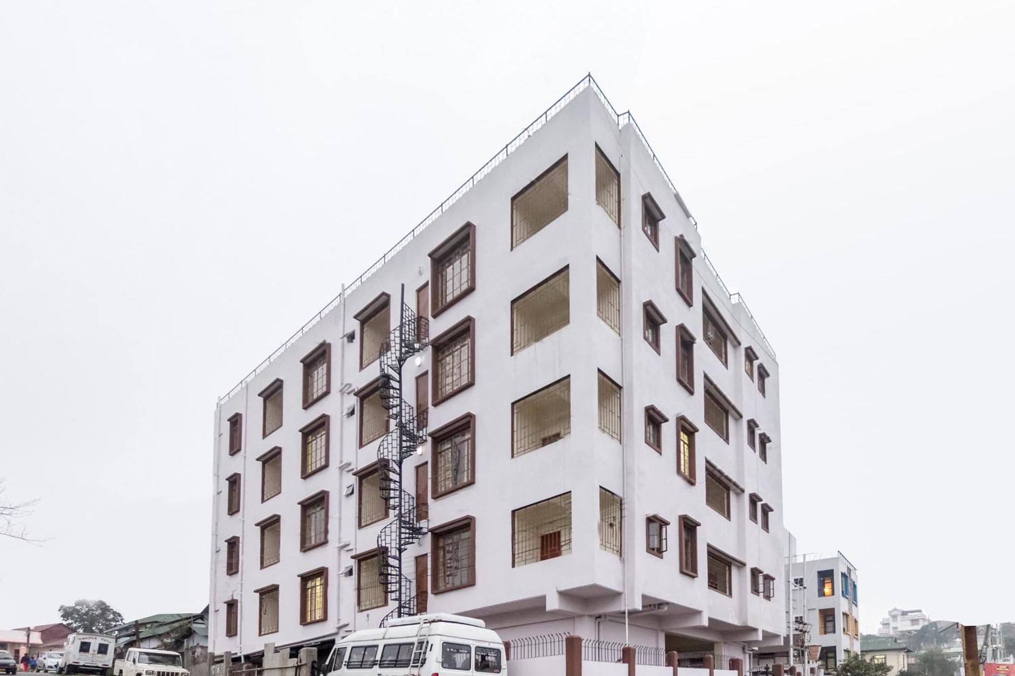 Hotel Travellers Inn Σιλόνγκ Εξωτερικό φωτογραφία