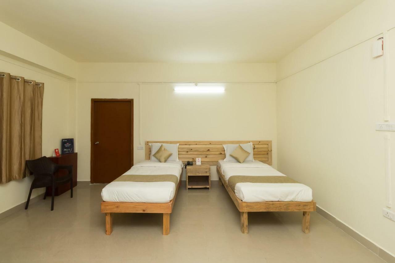 Hotel Travellers Inn Σιλόνγκ Εξωτερικό φωτογραφία